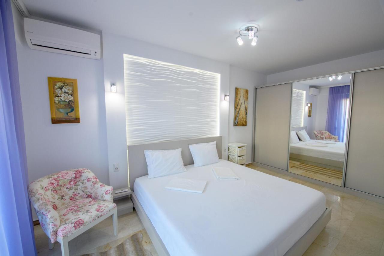Marble Luxury Apartments Mamaia Exteriör bild